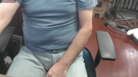 Snapshot of woodworker6473 chatting on September 30, 12:48 pm woodworker6473 online show from September 30, 12:48 pm