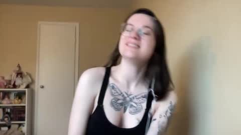 Lucina online show from December 9, 3:22 pm