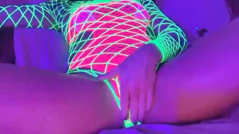 cum4me online show from March 25, 11:06 am