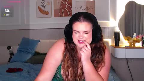 Kaitlyn xx online show from December 18, 12:33 pm