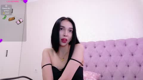 wowitszizu online show from June 29, 1:00 pm