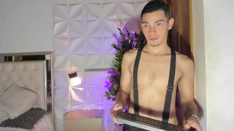 wyatt online show from November 18, 3:31 am