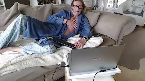 WyattEarp64 online show from April 9, 8:09 am