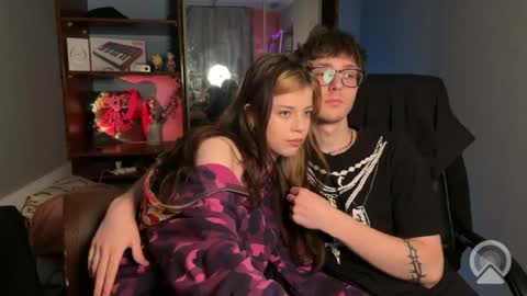 Philipp and Este online show from April 1, 10:39 pm