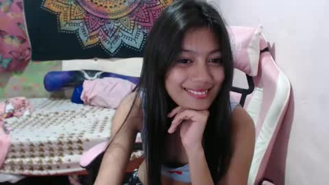 Snapshot of x_lexi_x chatting on February 12, 11:07 am x_lexi_x online show from February 12, 11:07 am