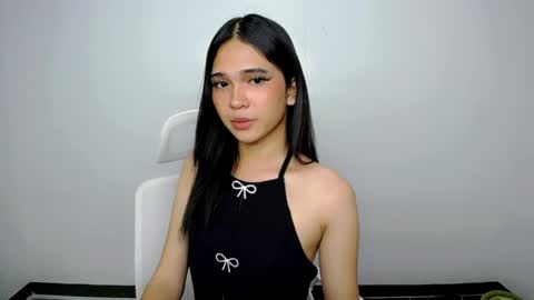 xairah_doux online show from April 24, 1:24 pm