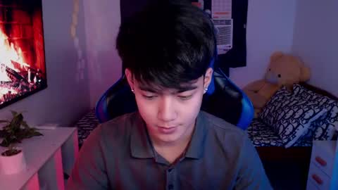 Snapshot of xaldrian_destroyer chatting on December 26, 9:11 am Prince Aldrian  online show from December 26, 9:11 am