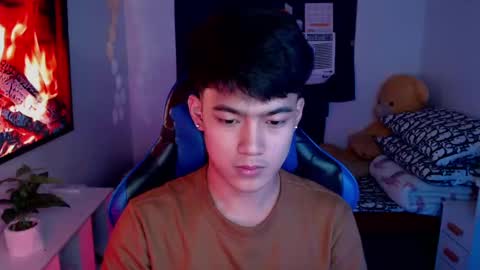 Snapshot of xaldrian_destroyer chatting on February 10, 11:15 am Prince Aldrian  online show from February 10, 11:15 am