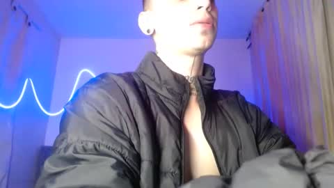 xalejo_max online show from September 20, 2:36 am