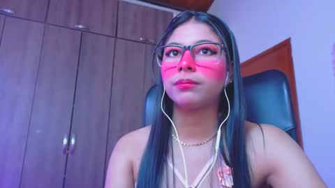 XALLYSONX online show from March 12, 12:20 pm