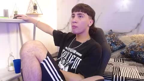 xandergrey8 online show from March 24, 8:04 pm