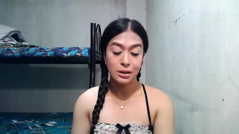 Snapshot of xasianbigcumx chatting on January 8, 1:32 am xasianbigcumx online show from January 8, 1:32 am