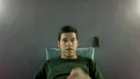 Snapshot of xbasstian_77 chatting on December 4, 11:52 pm Sebas online show from December 4, 11:52 pm