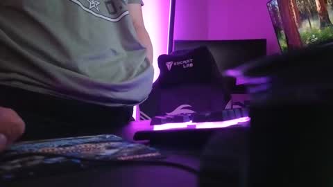 xburst online show from December 17, 5:14 am