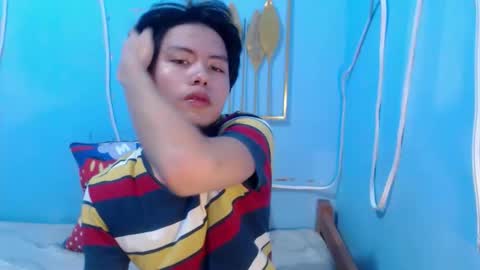 xcharls08 online show from May 17, 7:06 am