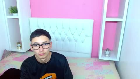 xcoupleplayxx online show from May 2, 3:01 am