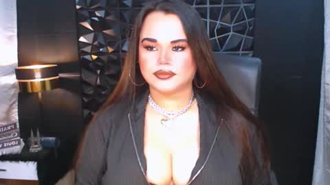 Snapshot of xhugeharleyselfsuckerx chatting on September 27, 6:16 pm xHUGECOCKTILLCUMX online show from September 27, 6:16 pm