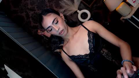 Snapshot of xia_harper chatting on September 30, 9:09 am ur new addiction is here online show from September 30, 9:09 am