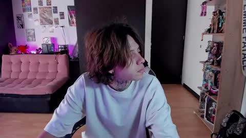 xIce Boy online show from May 19, 1:29 pm