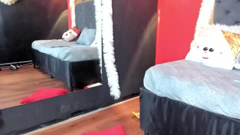 Xiomara online show from December 16, 9:43 pm