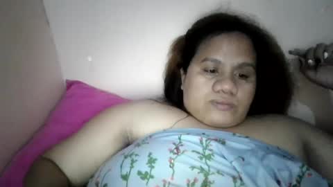 xjuicytits online show from July 9, 11:36 am
