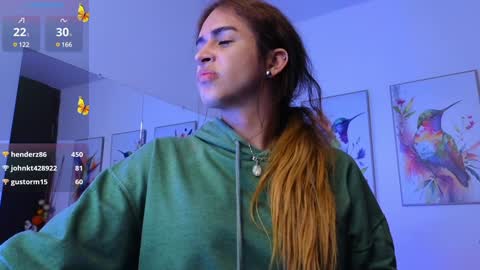 Snapshot of xkim_starx chatting on January 25, 9:47 am welcome friends online show from January 25, 9:47 am