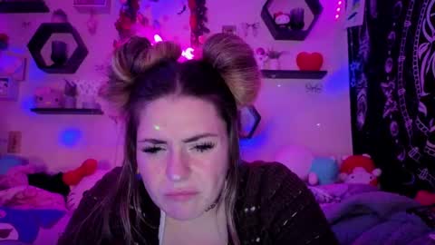 xkittymeowz online show from May 26, 9:04 am