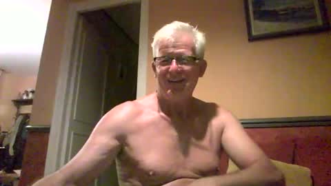 xmaeg3 online show from September 9, 7:58 pm