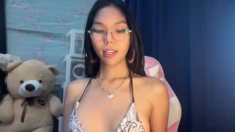 Snapshot of xmonica_cummerx chatting on September 10, 8:26 am Sweet Monica online show from September 10, 8:26 am