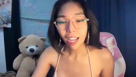 Snapshot of xmonica_cummerx chatting on September 30, 8:47 am Sweet Monica online show from September 30, 8:47 am