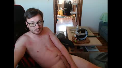 Max online show from May 1, 11:48 am