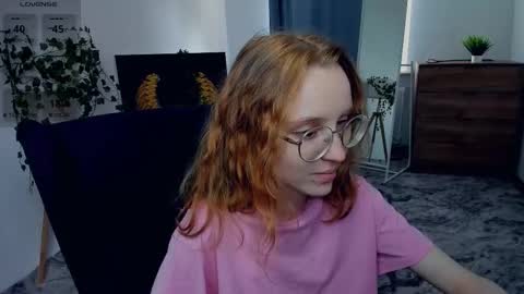 Snapshot of xo_lil_dream chatting on October 17, 7:23 am Kylie online show from October 17, 7:23 am