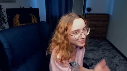 Snapshot of xo_lil_dream chatting on September 12, 1:35 pm Kylie online show from September 12, 1:35 pm