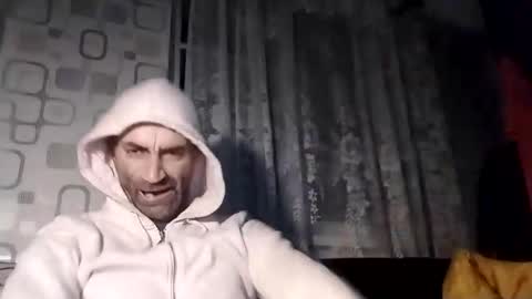 xploid1982 online show from November 17, 12:35 am