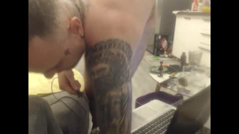 xraisax online show from November 30, 7:15 am