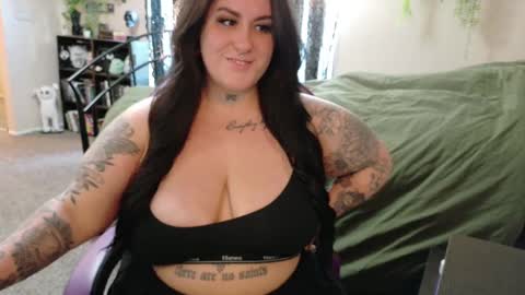 xorileyschembri online show from September 23, 12:59 am