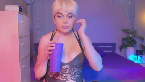 Michelle online show from May 13, 9:30 am
