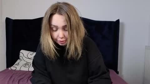 AnnaMaee online show from February 25, 11:19 pm