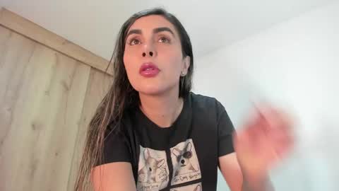 Hellen Sofia instagram hellen5546 online show from June 1, 9:05 pm