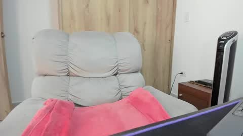 Hellen Sofia instagram hellen5546 online show from May 5, 7:19 pm
