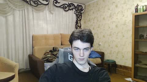 Snapshot of xtraqqq chatting on December 8, 6:50 pm traqqq online show from December 8, 6:50 pm