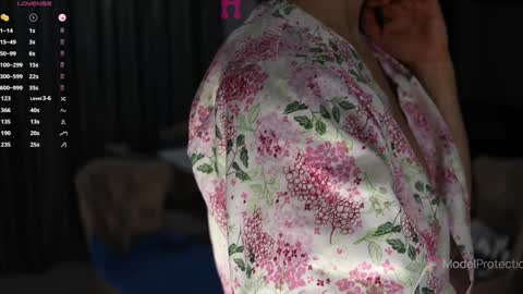 FrancyStepmom and YStepson    INTERESTED IN A GIRL-GIRL COLLABORATION  TEXT ME HERE  or INSTAGRAM online show from March 5, 6:23 pm