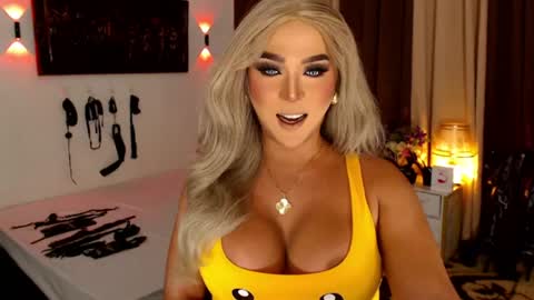 K E L L Y online show from July 16, 2:53 pm