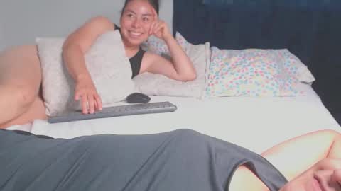 Gabriela and Camila online show from February 17, 3:44 pm