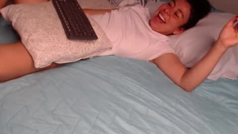 Gabriela and Camila online show from March 1, 4:33 pm