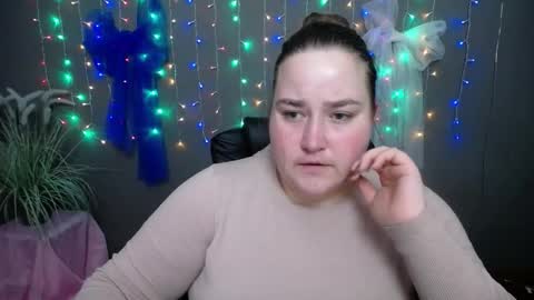 xx daniella xx online show from December 4, 7:30 am