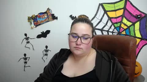 Snapshot of xx_daniella_xx chatting on October 15, 10:27 am xx daniella xx online show from October 15, 10:27 am