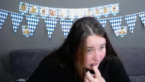 Snapshot of xx_daniella_xx chatting on September 25, 7:26 am xx daniella xx online show from September 25, 7:26 am