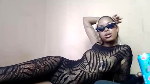 xxsativax online show from April 15, 9:23 am