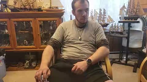xxScubaStevexx online show from March 4, 5:32 pm